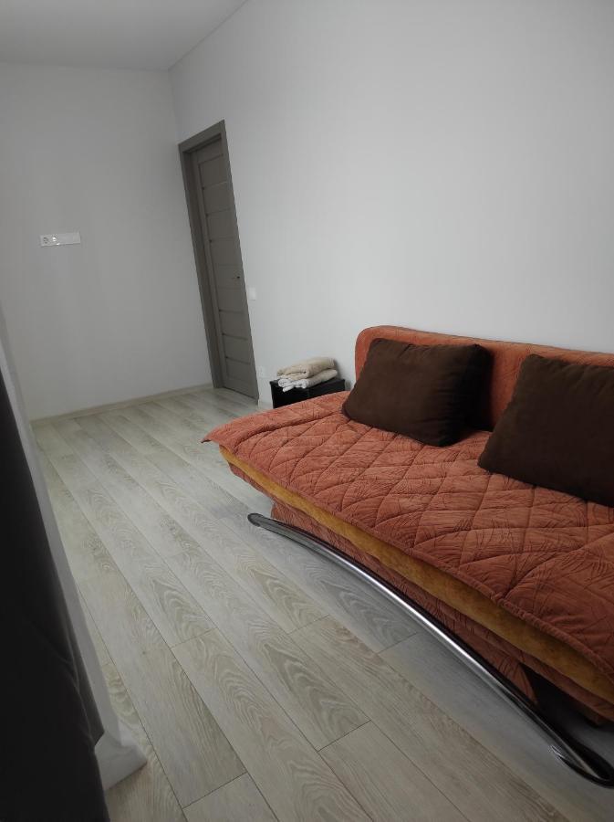 2 Комнатная С Новым Ремонтом, Кондиционером, В Самом Центре Rivne Extérieur photo